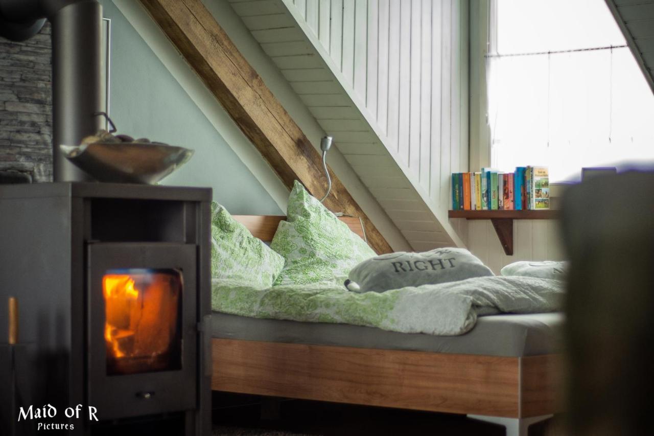 Hof Vierzehnender Im Hohen Venn - 70Qm Fachwerk-Studio - Grosses Wohn-Schlafzimmer Mit Dachterrasse Und Kaminofen - Separate Kueche - Perfekt Fuer Paare - Monschau - Eifel - Hunde Willkommen - Islandpferde Екстер'єр фото